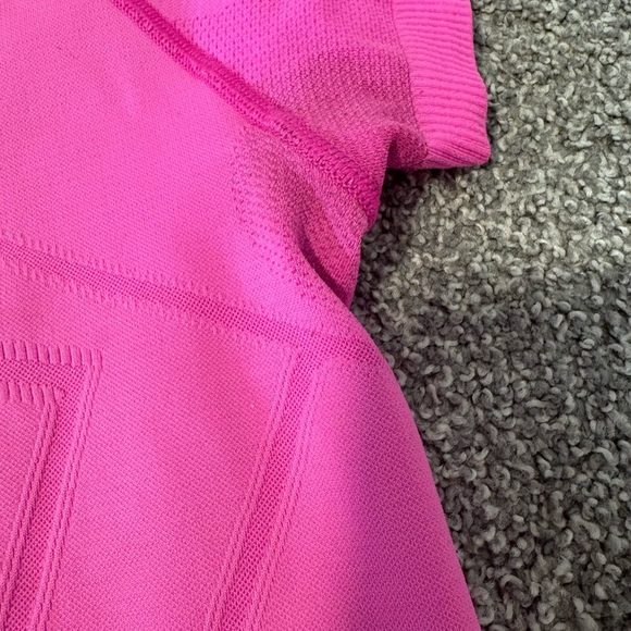 Ivivva Lululemon Pink Athletic Fly Tech Short Sleeve T-Shirt Girls Size Large 14 - Picture 4 of 10